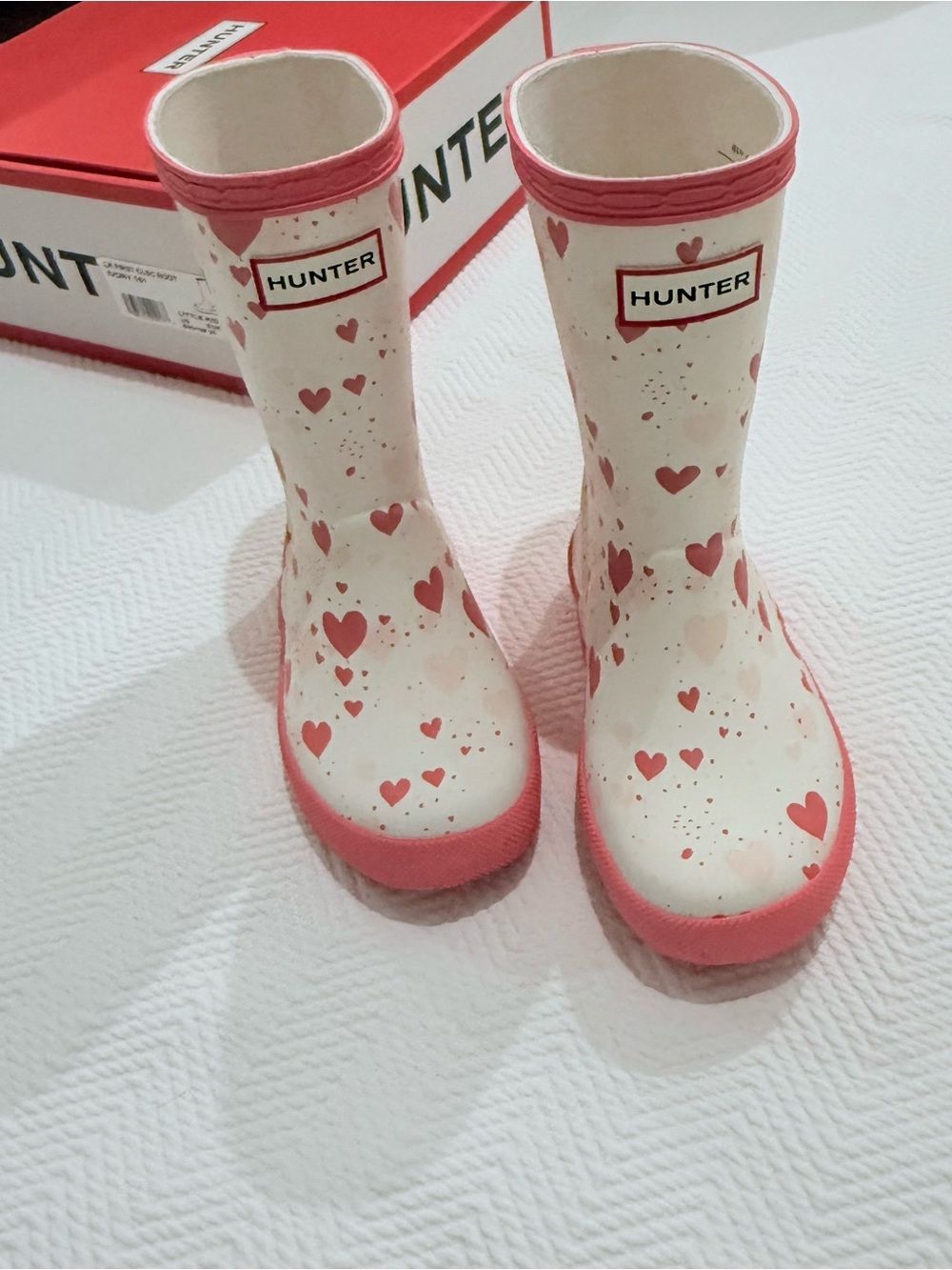 Hunter Kids Rain Boots, Ivory with Pink Hearts, Size 9